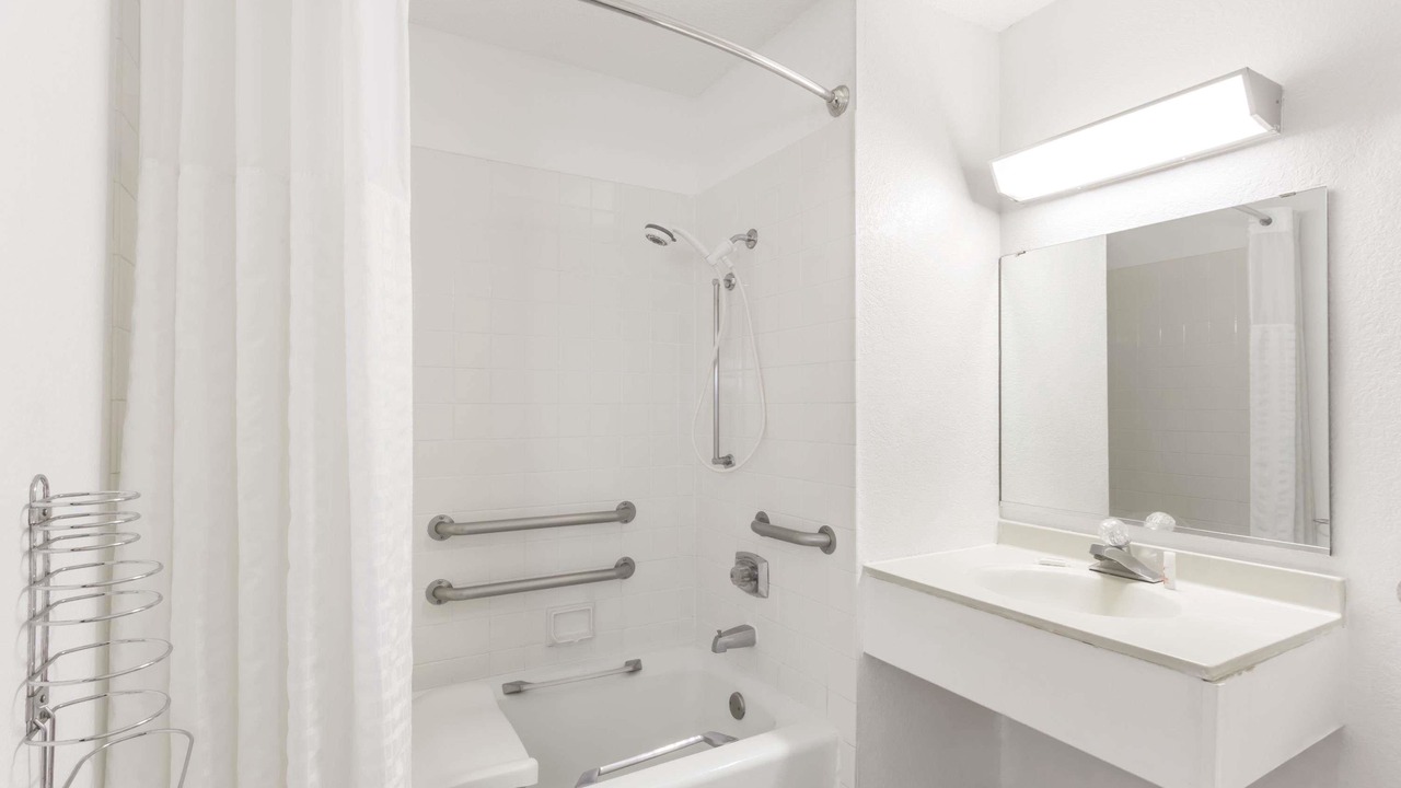 Photo of Bathroom in Mundelein