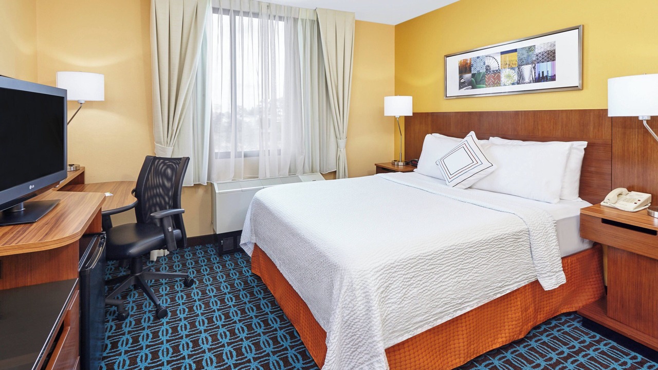 Photo of Bedroom in Lombard