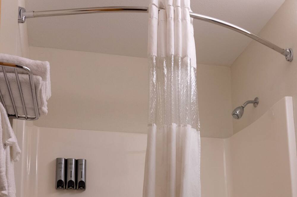 Photo of Bathroom in Carlyle Lake