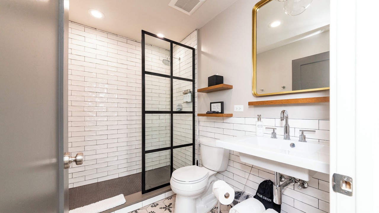 Photo of Bathroom in Wicker Park