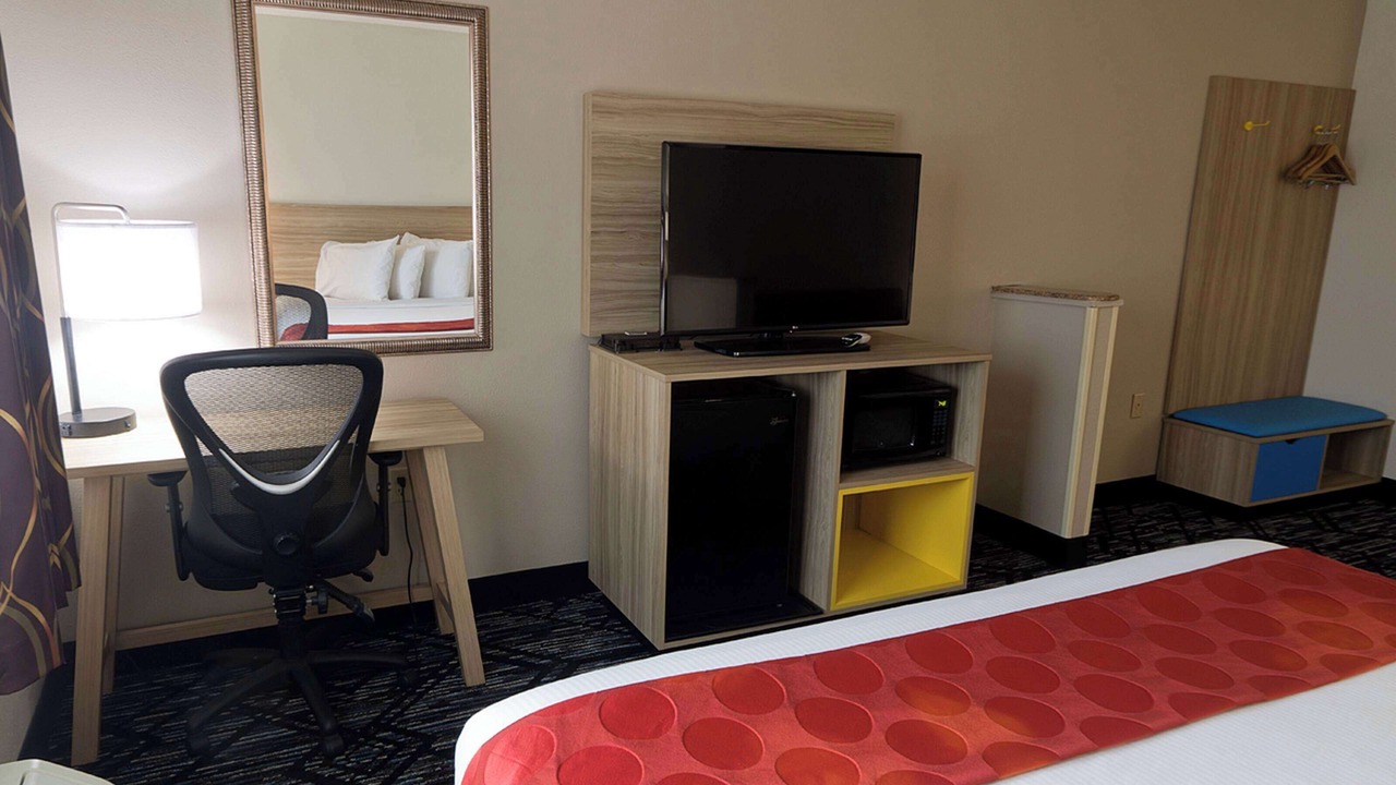 Photo of Bedroom in Forsyth