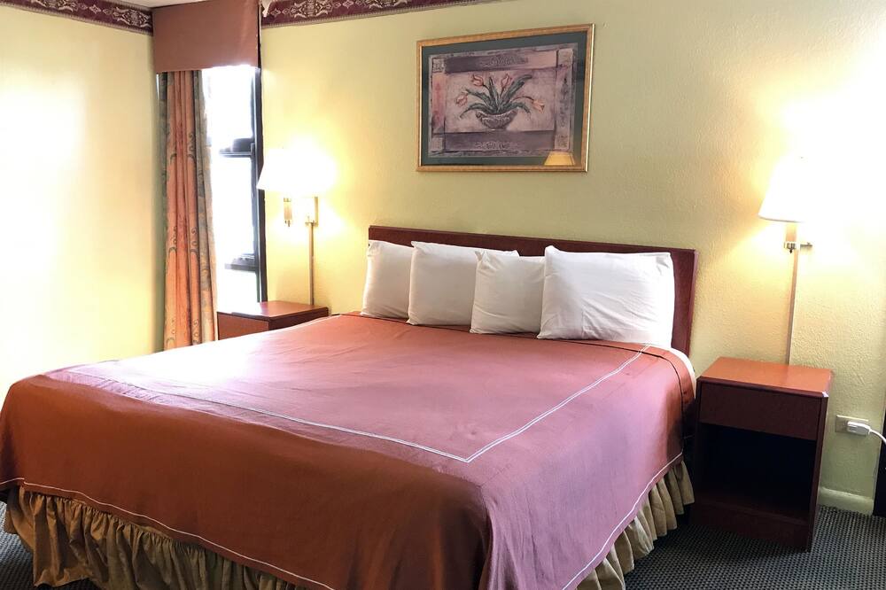 Photo of Bedroom in Barrington