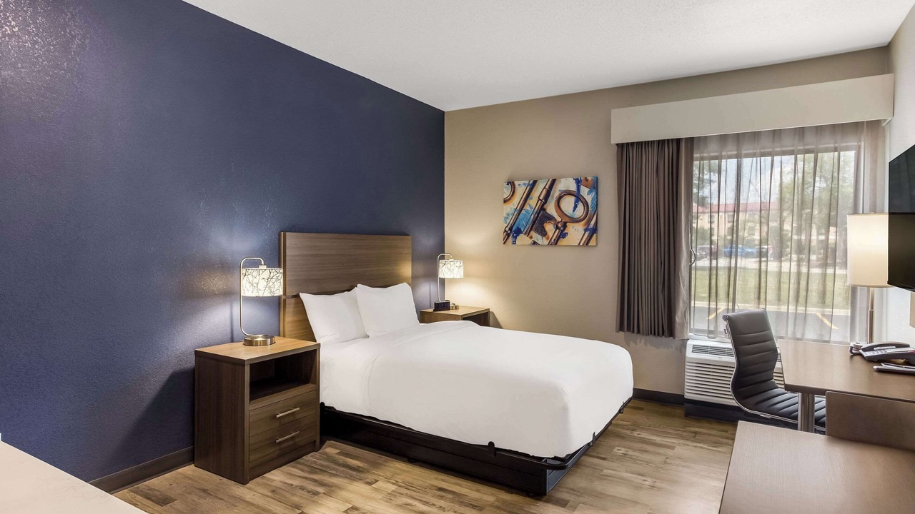 Photo of Bedroom in Bourbonnais