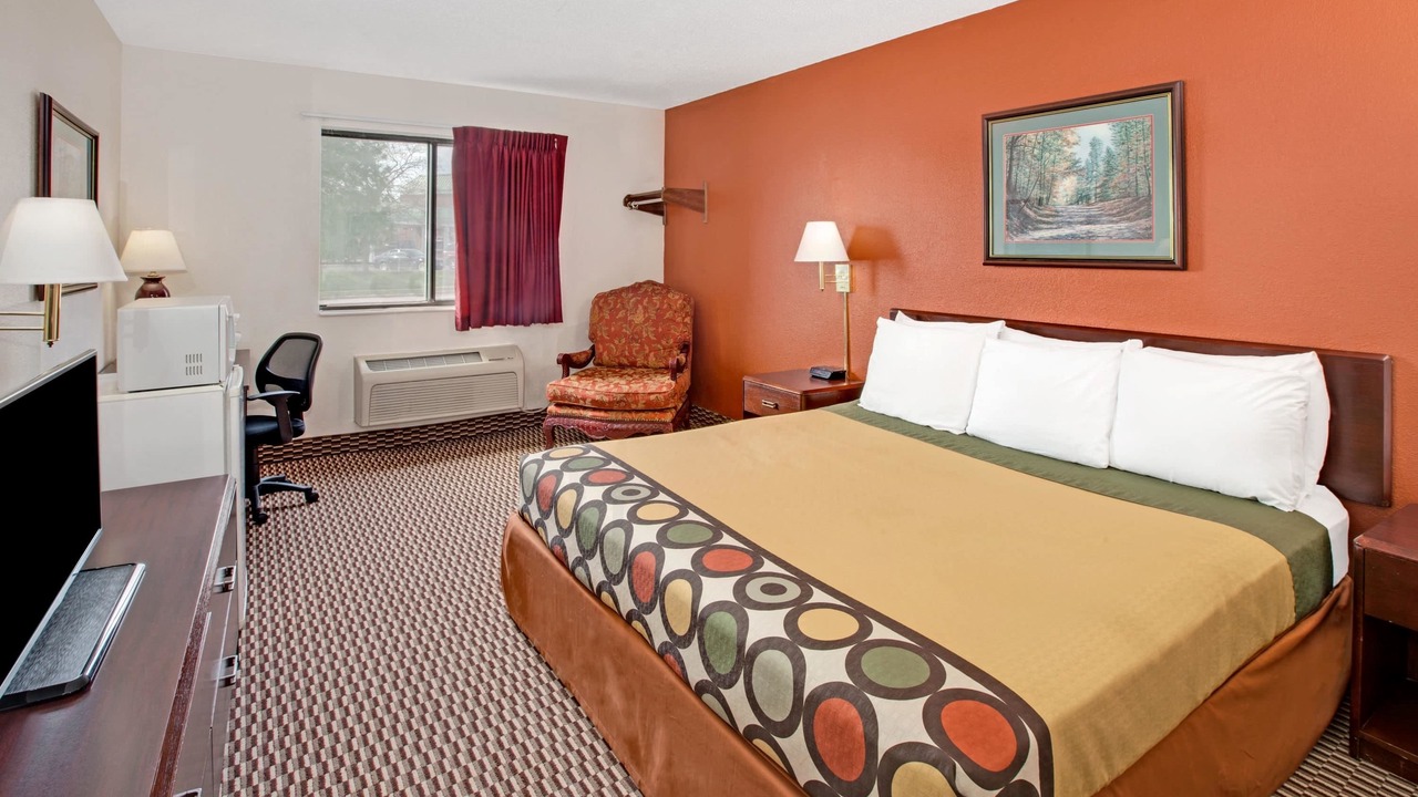 Photo of Bedroom in Crystal Lake