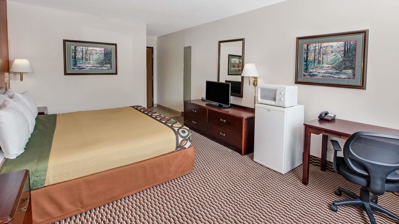 Photo of Livingroom in Crystal Lake