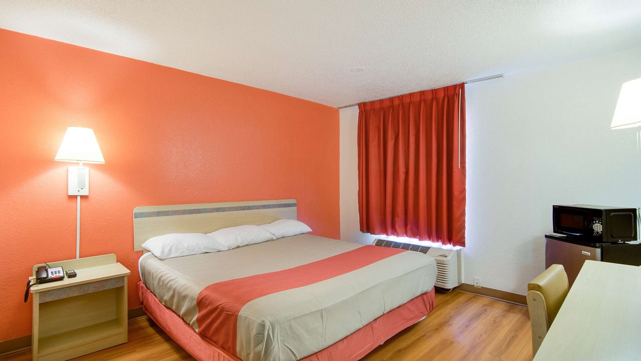 Photo of Bedroom in Waukegan