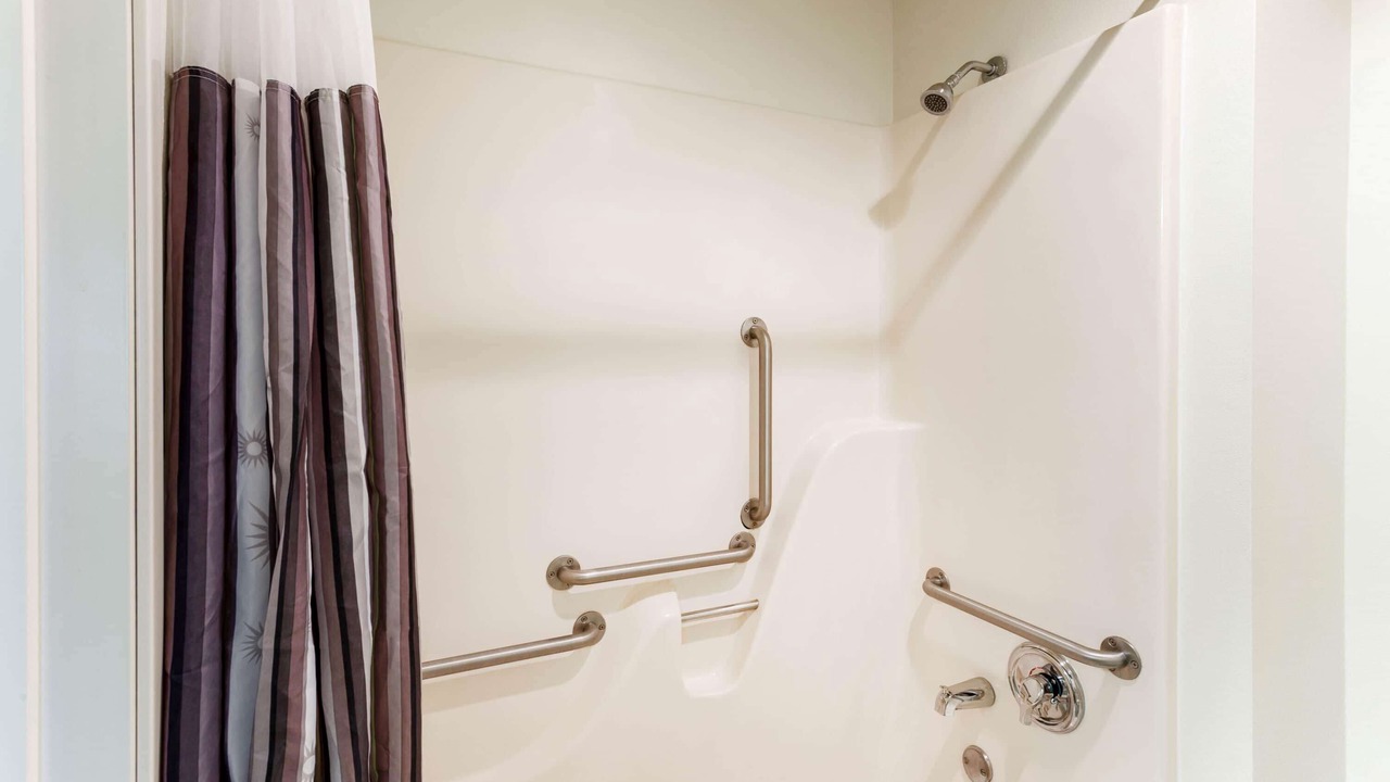 Photo of Bathroom in Willowbrook
