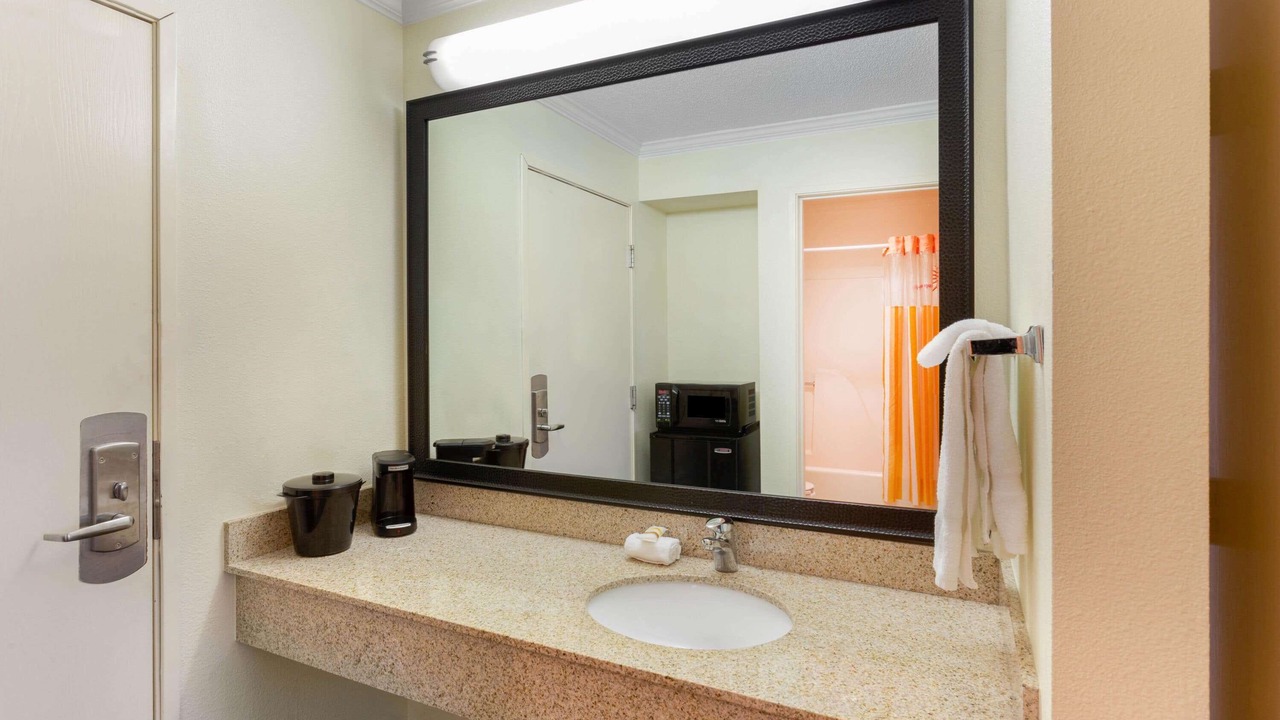 Photo of Bathroom in Willowbrook