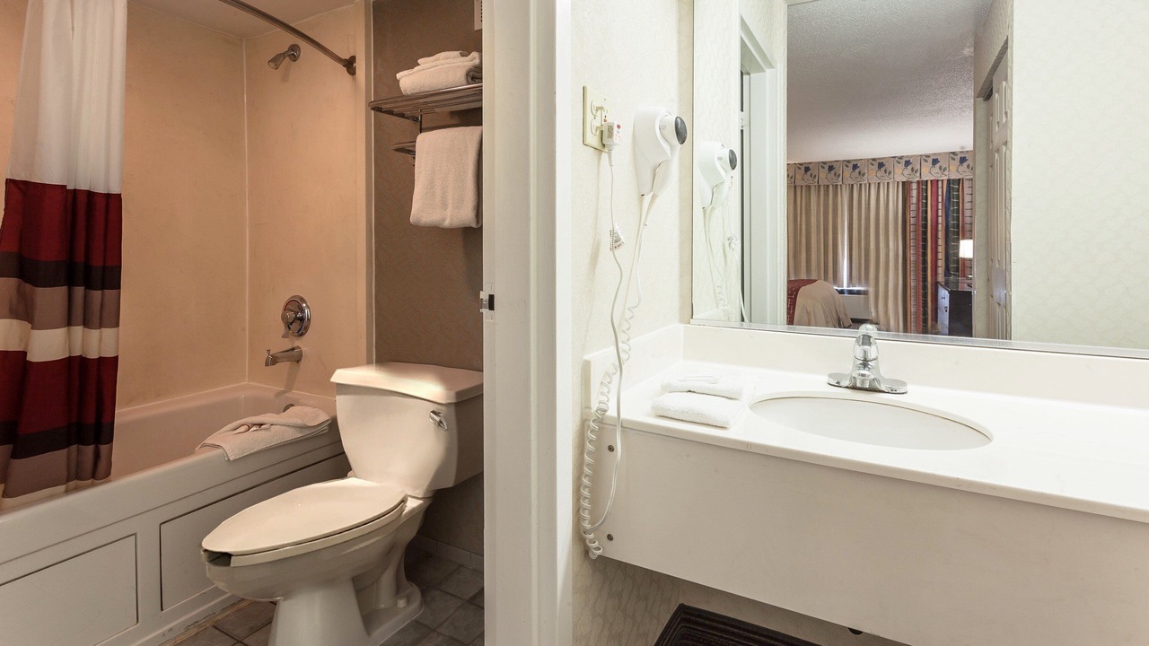 Photo of Bathroom in DeKalb