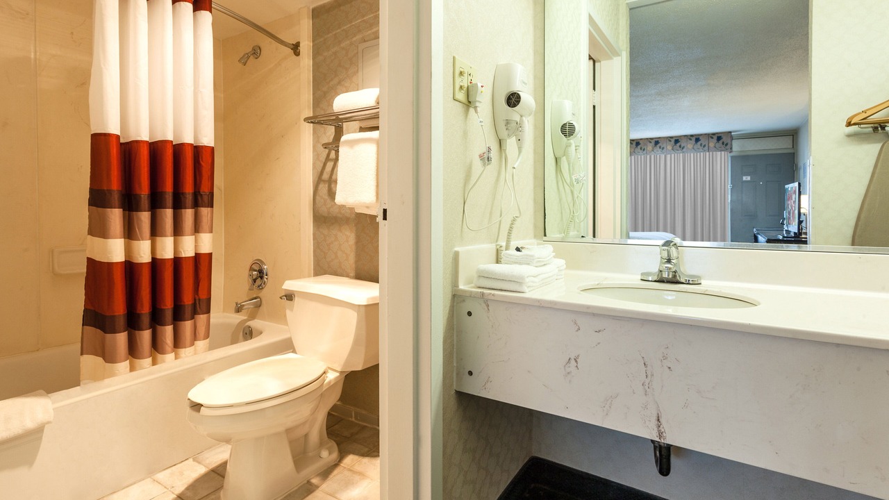 Photo of Bathroom in DeKalb