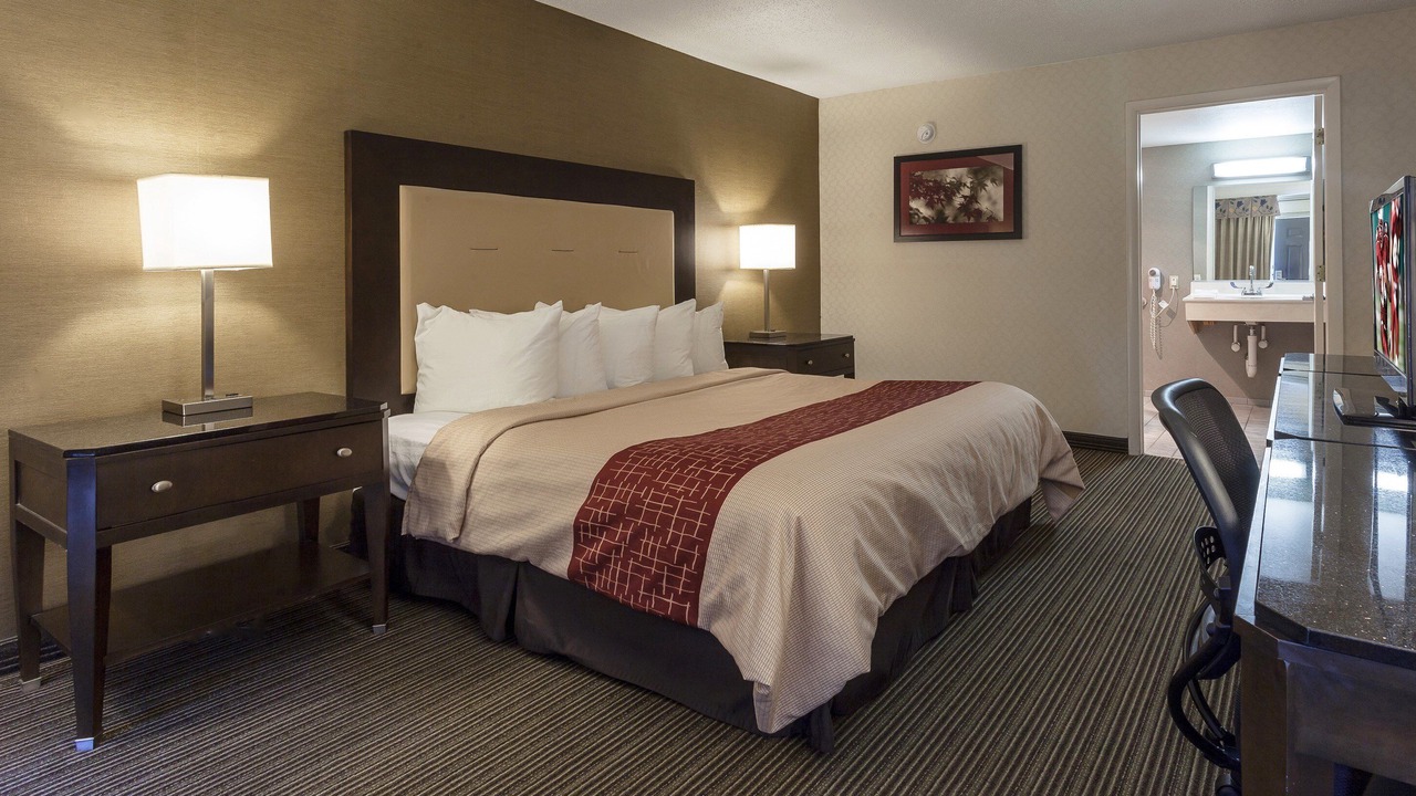 Photo of Bedroom in DeKalb