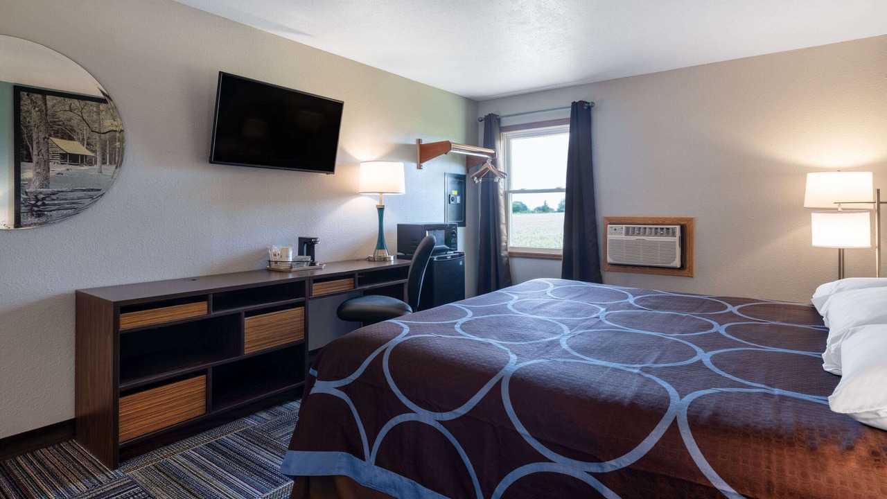 Photo of Bedroom in Mattoon
