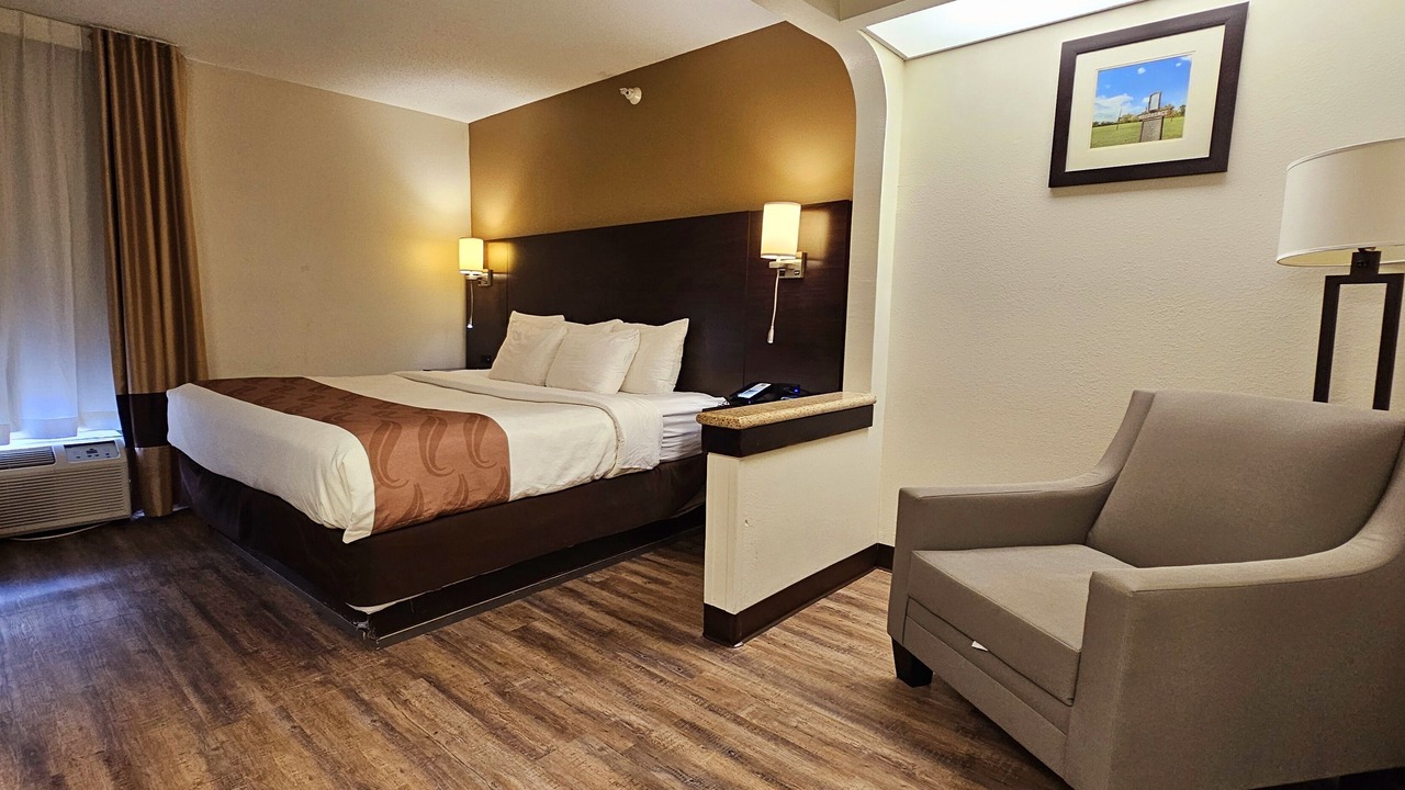 Photo of Bedroom in Cahokia