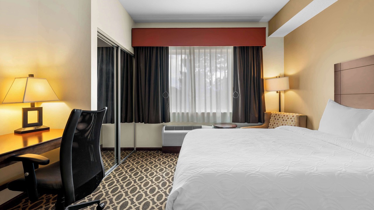 Photo of Bedroom in Savoy