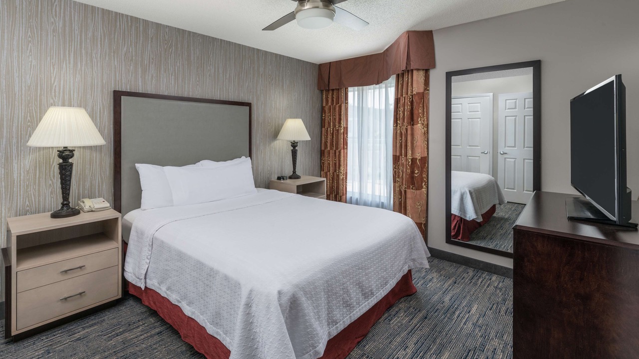 Photo of Bedroom in Schaumburg