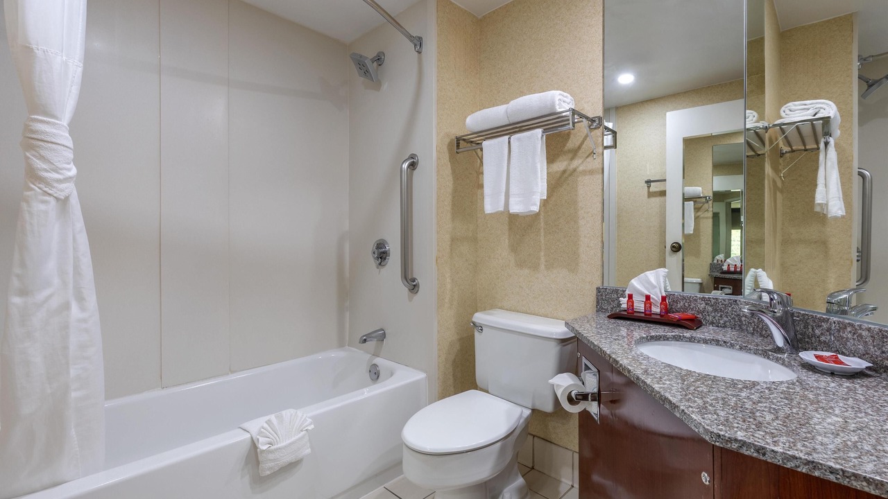 Photo of Bathroom in Lombard