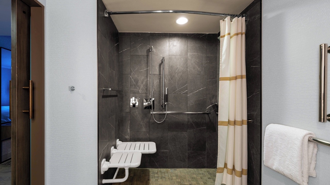Photo of Bathroom in Near West Side