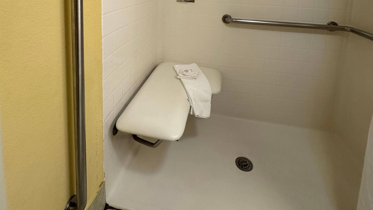 Photo of Bathroom in Gurnee