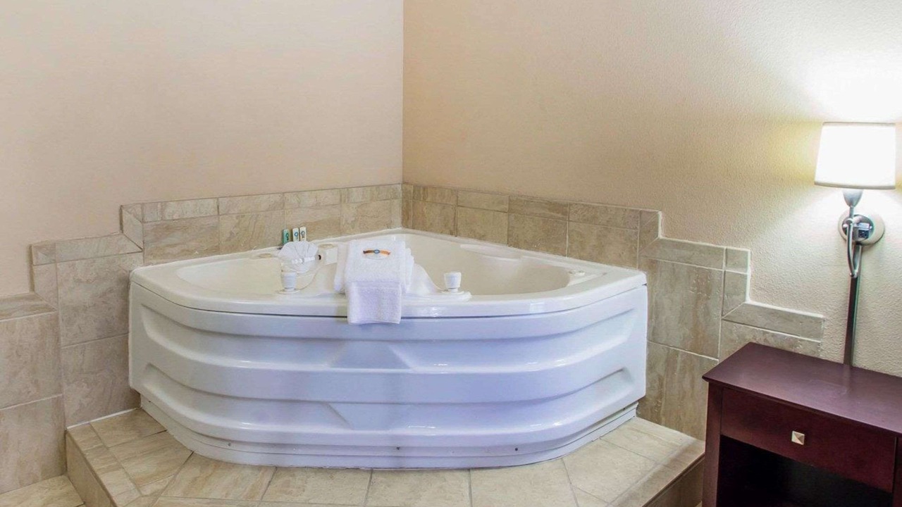 Photo of Bathroom in Orange Prairie