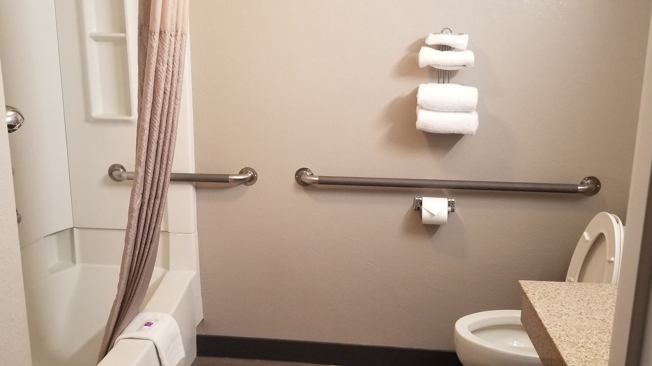 Photo of Bathroom in Elk Grove Village