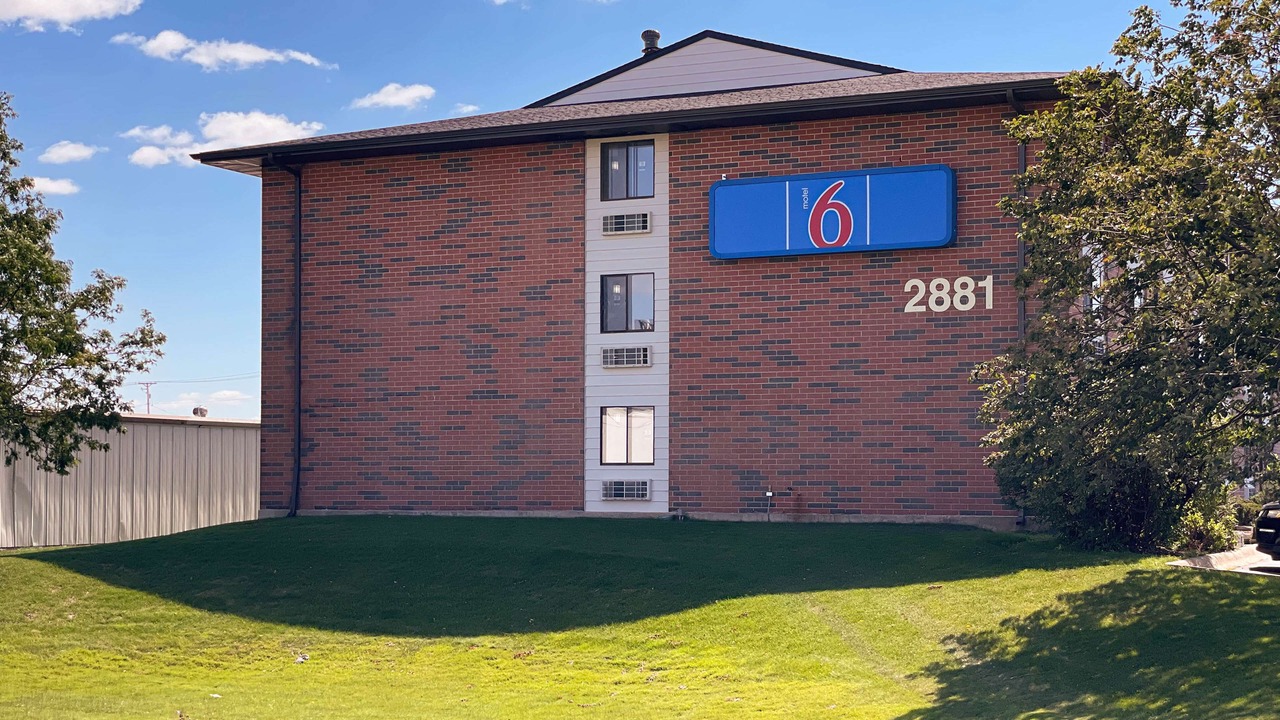 Photo of Outdoor in Elk Grove Village