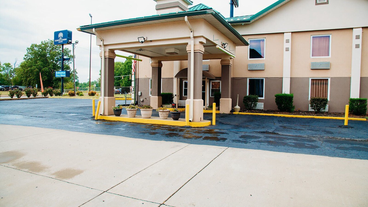 Photo of Outdoor in Benton