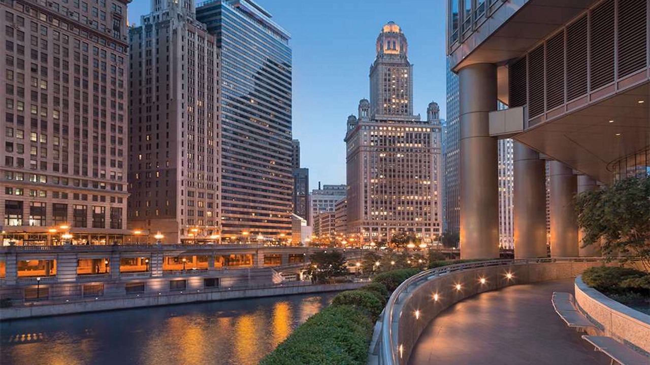 Photo of Outdoor in Downtown Chicago