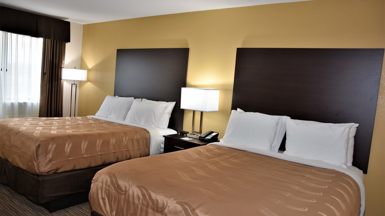 Photo of Bedroom in Metropolis