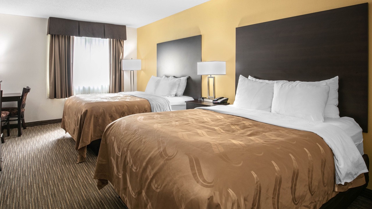 Photo of Bedroom in Metropolis