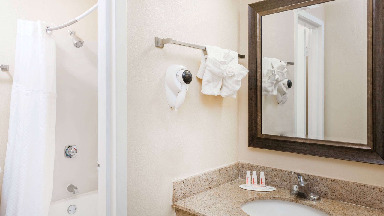 Photo of Bathroom in Orange Prairie