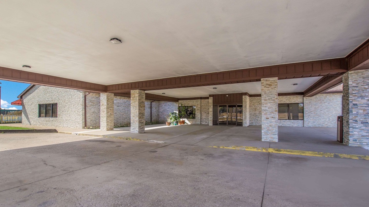 Photo of Outdoor in Grayville