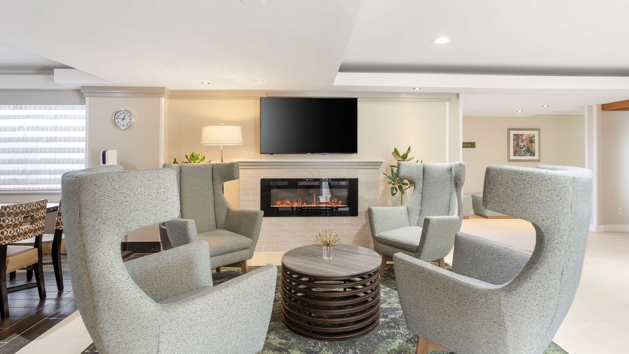 Photo of Livingroom in Glenview