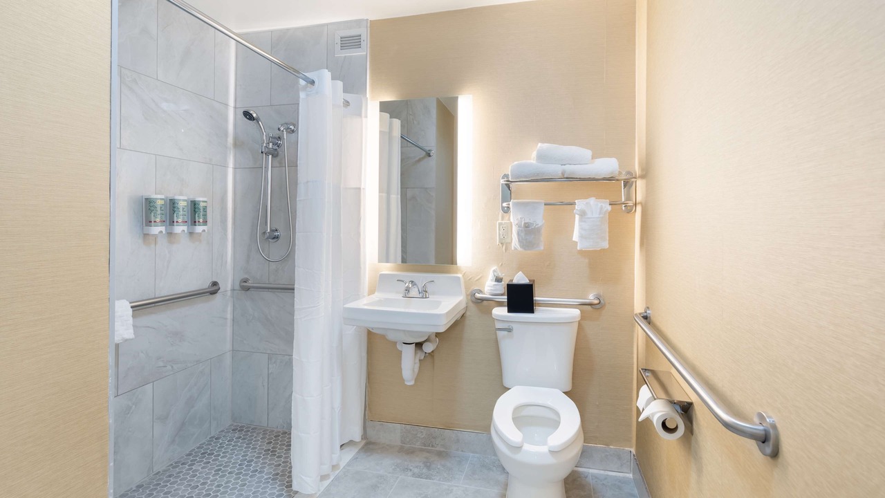 Photo of Bathroom in Glenview