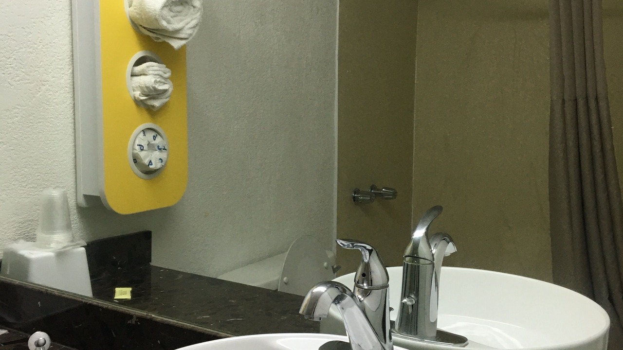 Photo of Bathroom in Melrose Park