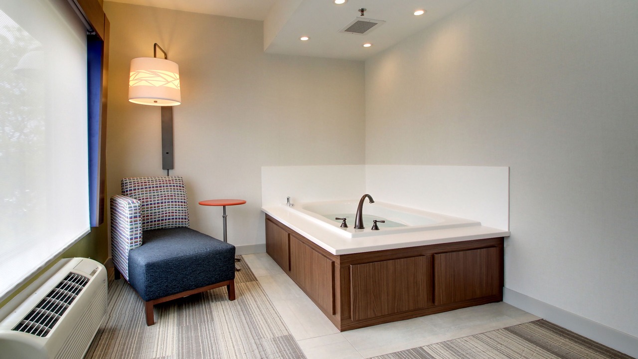 Photo of Bedroom in Aurora