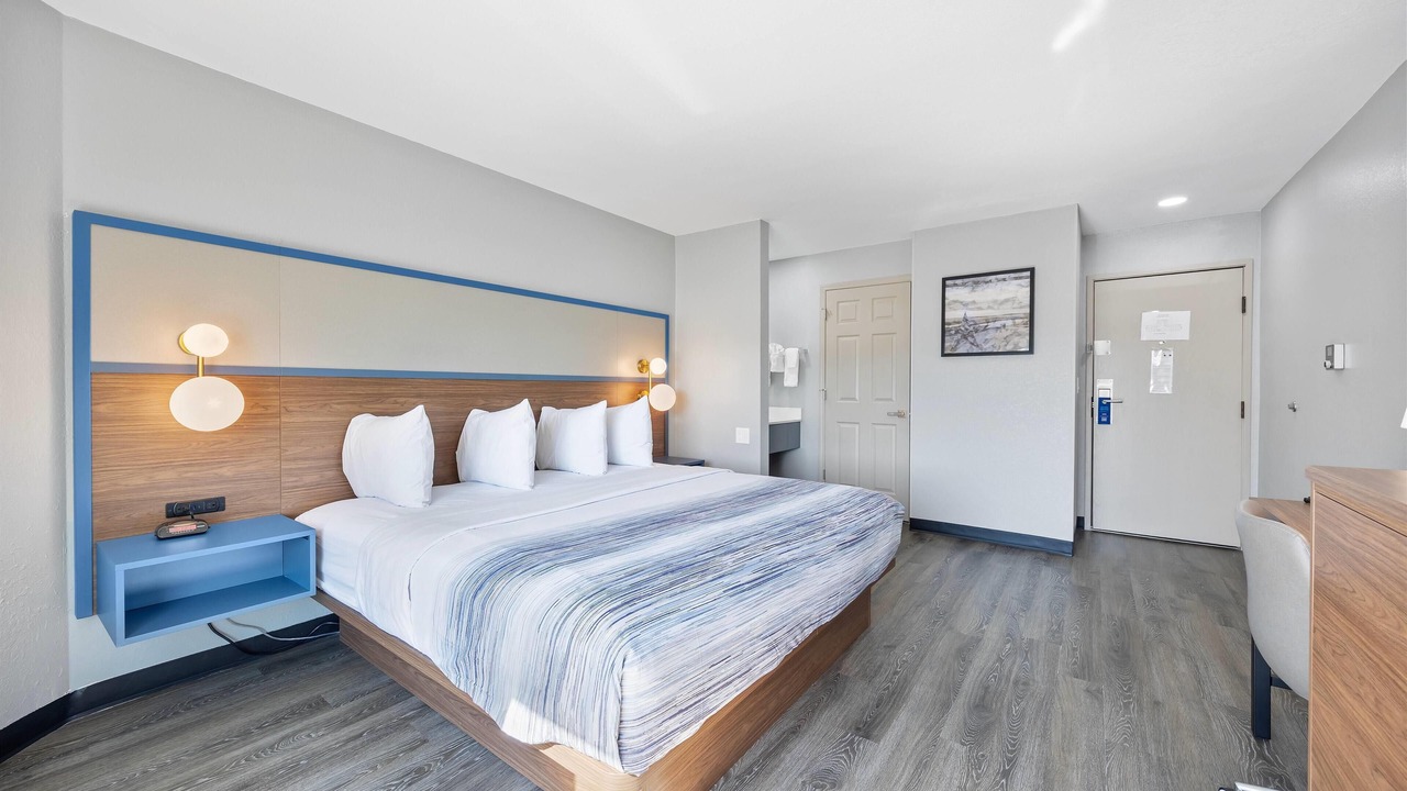 Photo of Bedroom in Urbana