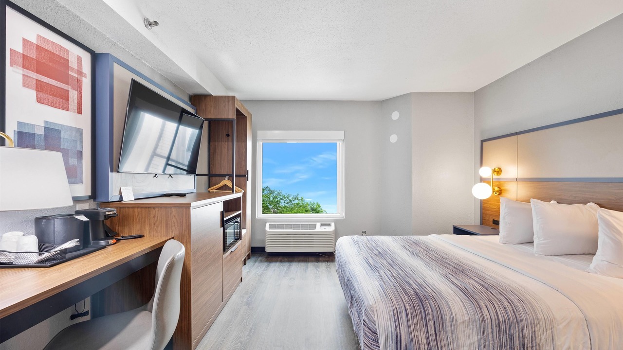 Photo of Bedroom in Urbana