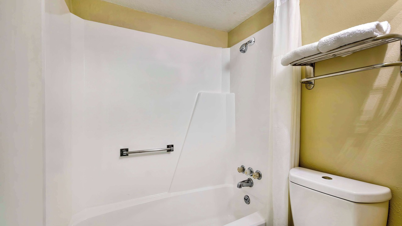 Photo of Bathroom in Effingham
