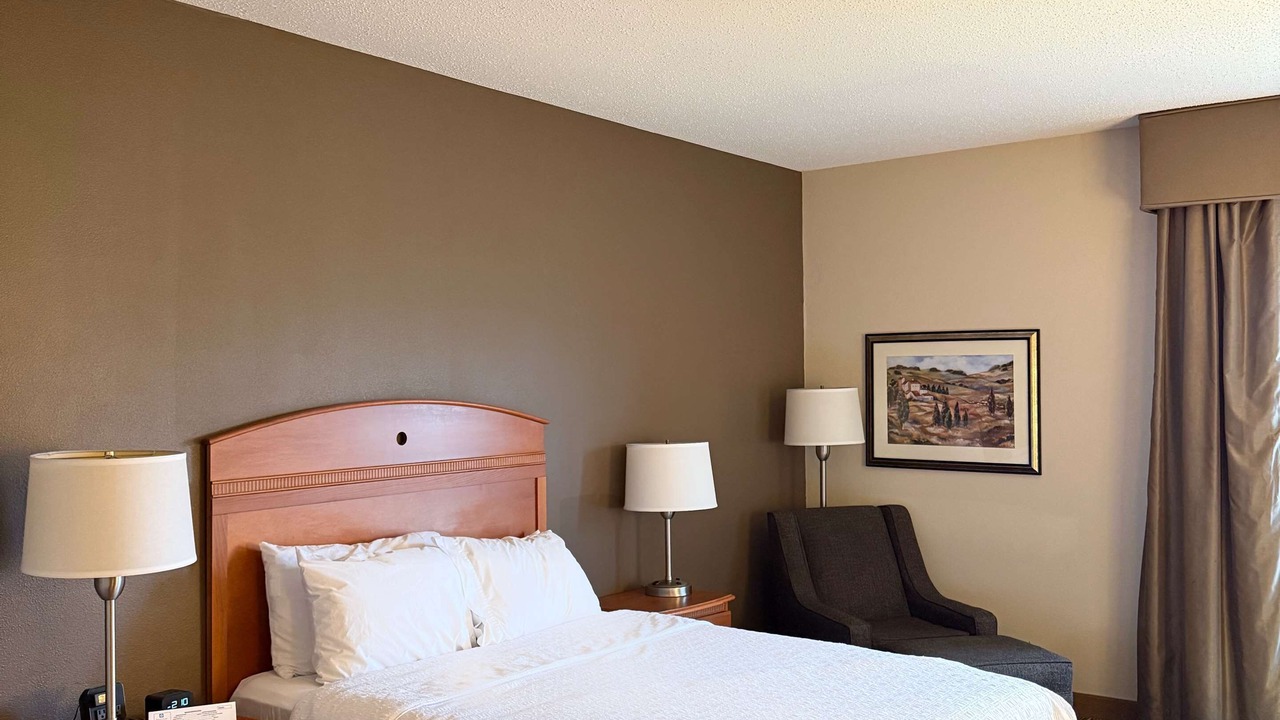 Photo of Bedroom in Forsyth