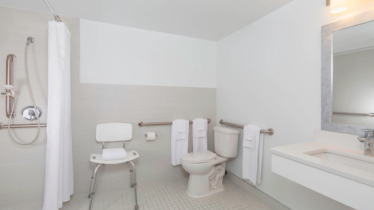 Photo of Bathroom in Schiller Park