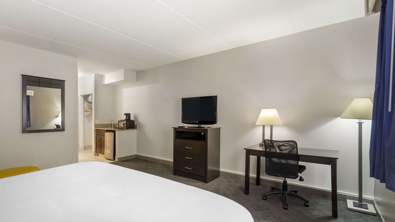 Photo of Bedroom in Mundelein