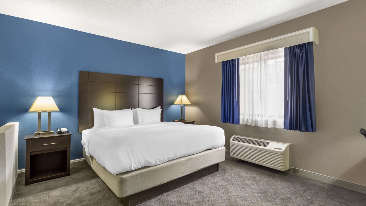 Photo of Bedroom in Mundelein