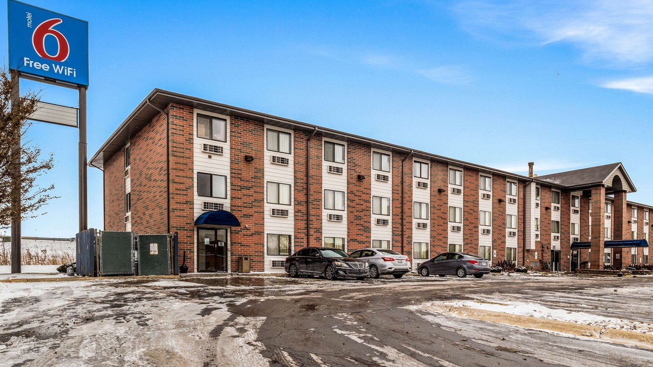 Photo of Outdoor in Elk Grove Village