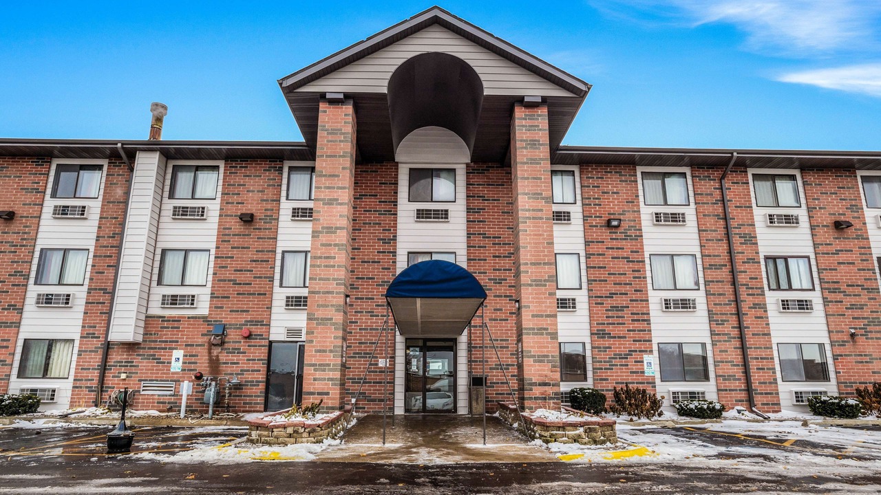 Photo of Buildings in Elk Grove Village