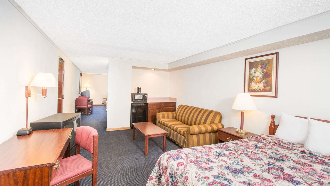 Photo of Bedroom in Effingham