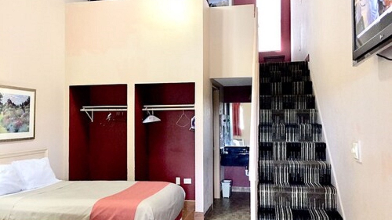 Photo of Bedroom in North Chicago