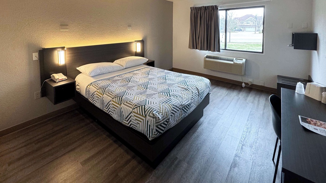 Photo of Bedroom in Glenview