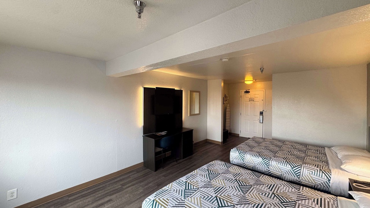 Photo of Bedroom in Glenview