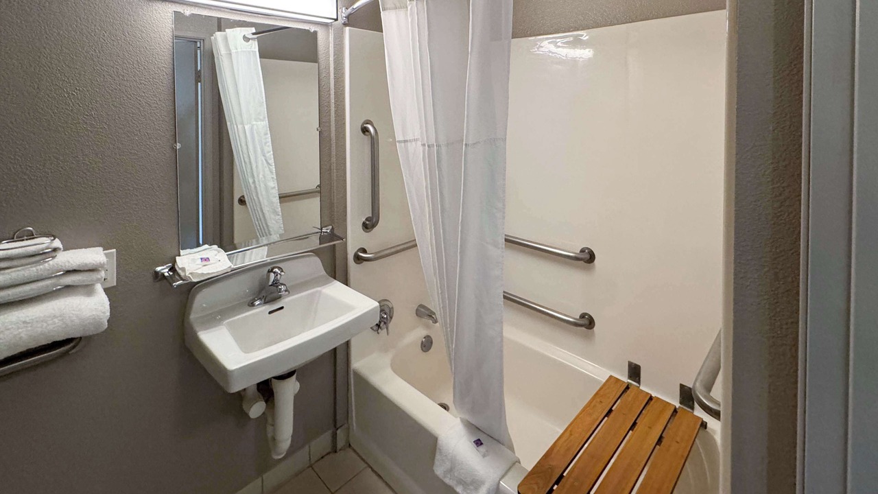 Photo of Bathroom in Glenview