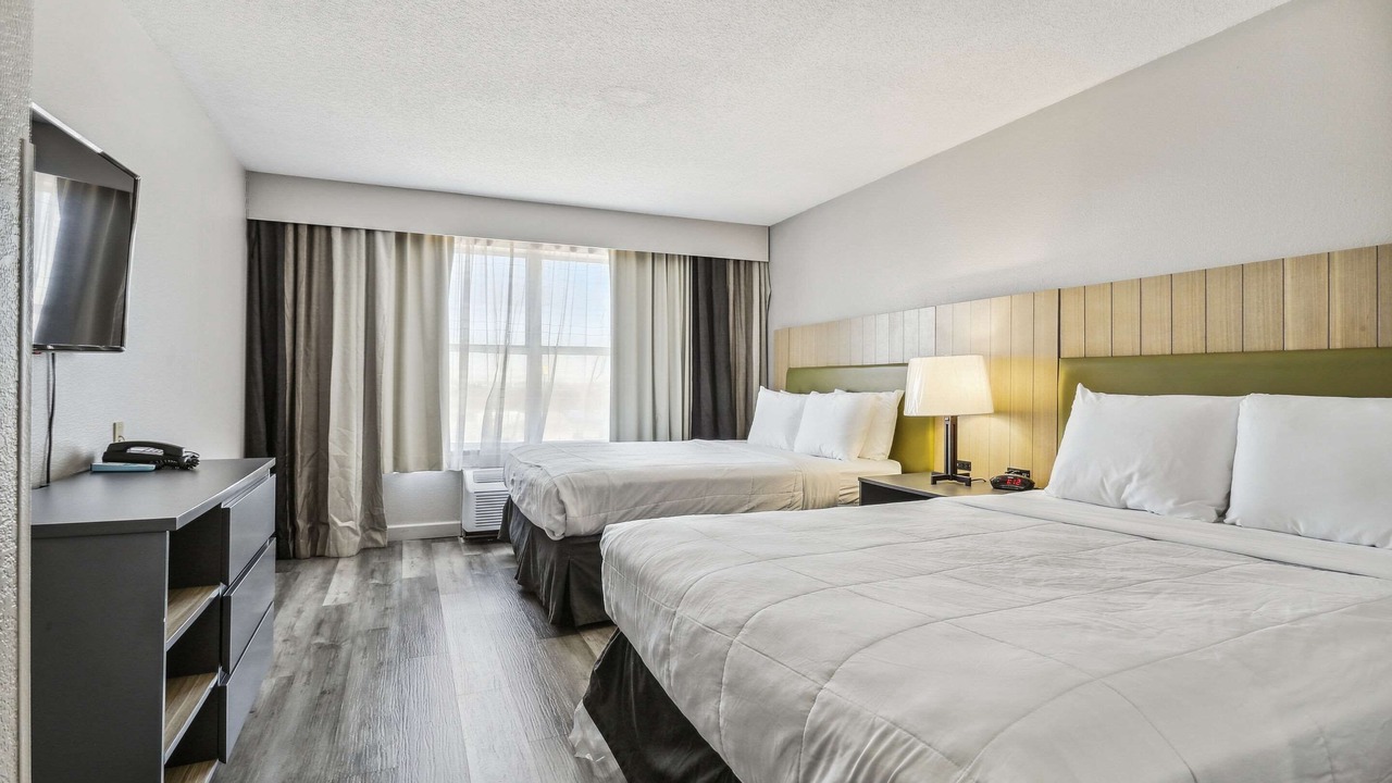 Photo of Bedroom in Bensenville
